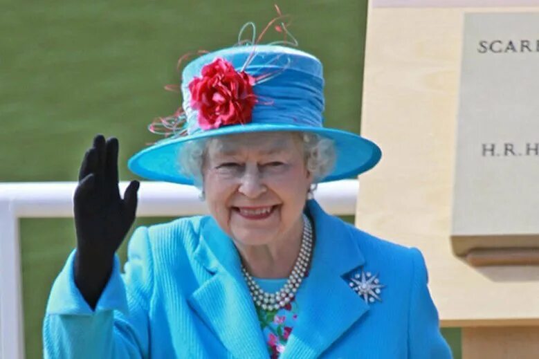 The queen веселье. When the queen. When the queen. When the queen. Елизавета 2 великобритании 2022.