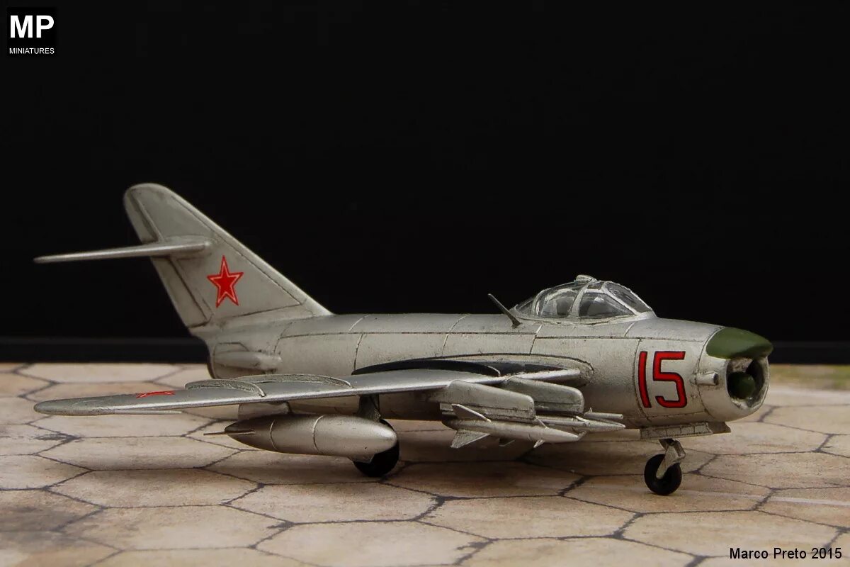 Миг 17 1 144. Миг-17 1/48. 80337 HOBBYBOSS 1/48 самолет mig-17 PFU fresco e. Миг-17 звезда 1/72.