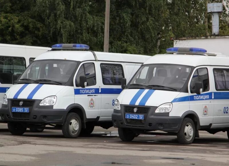 Волга" влетела в автомобиль полицейских, пока те искали бомбу Регионы Селдон Нов