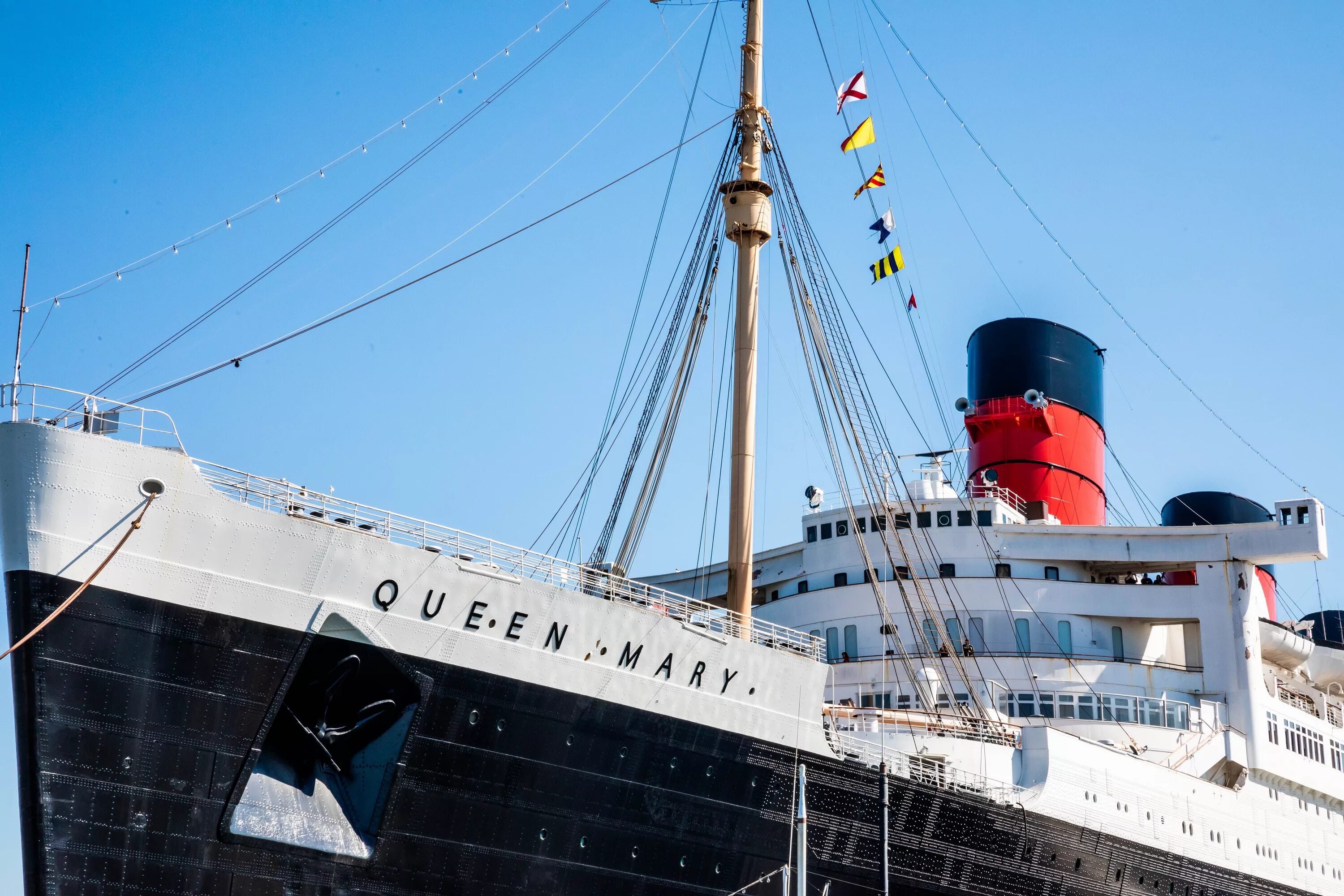 Mary ship. Лайнер rms queen mary. корабль queen mary 1. пароход куин мэри. лайнер queen mary 1936.
