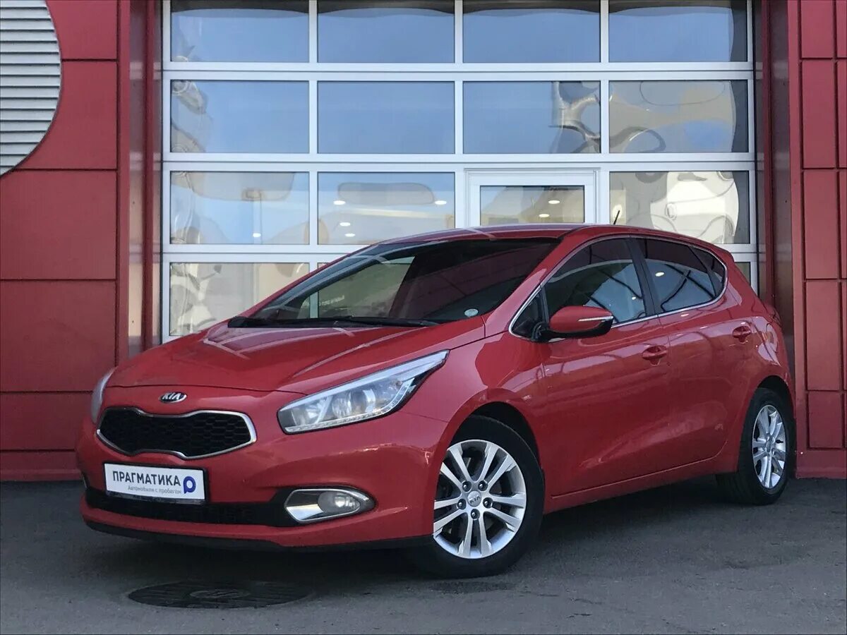 Купить киа хэтчбек с пробегом. Kia Ceed II 2014. Кия СИД 2014 хэтчбек. Kia cee'd хэтчбек 2014 года. Kia Ceed 11.