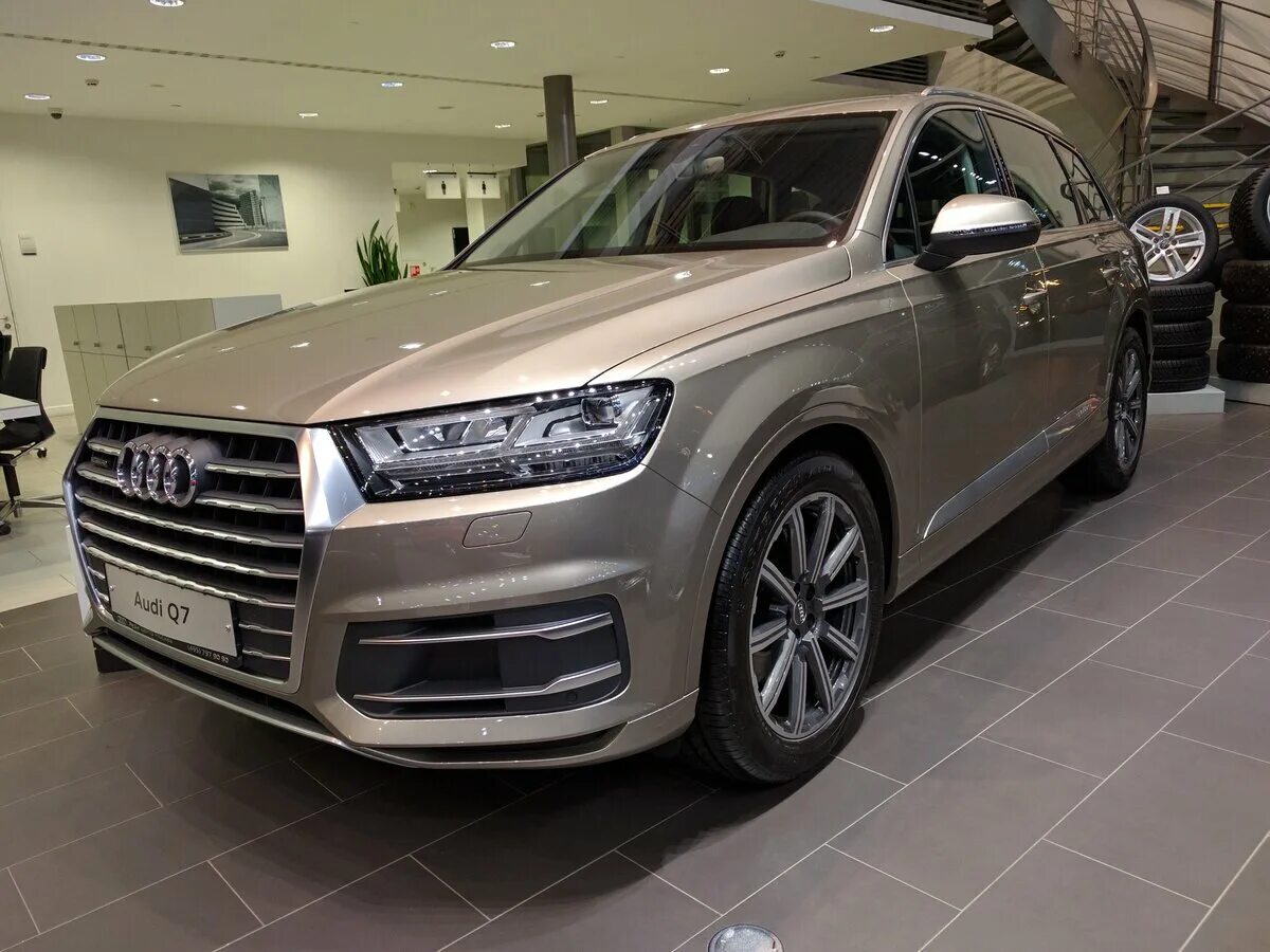 Audi q7 q7. Ауди q7 2017. Кузова q7. Audi q7. Audi q7 2010.