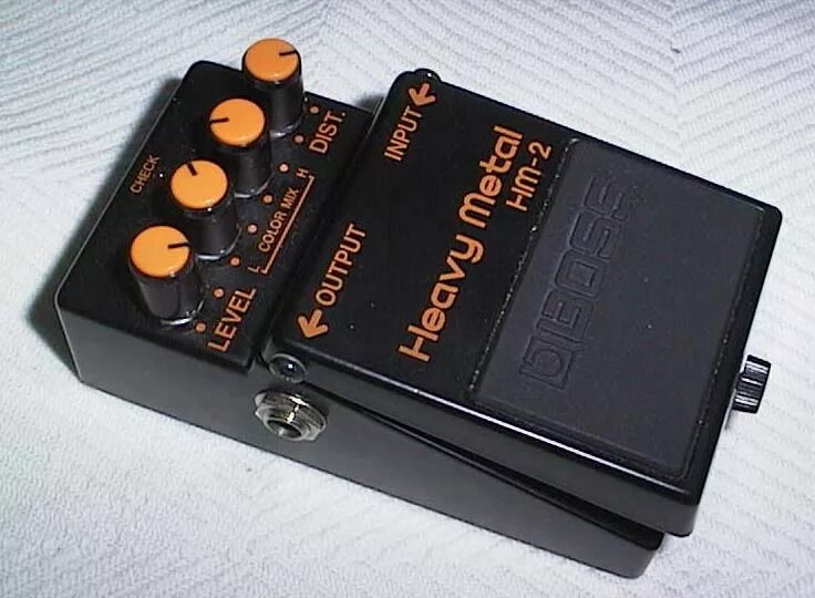 Примочки это. Boss HM-2. HM-2 Pedal. HM-2 Heavy Metal. Примочка хеви метал.