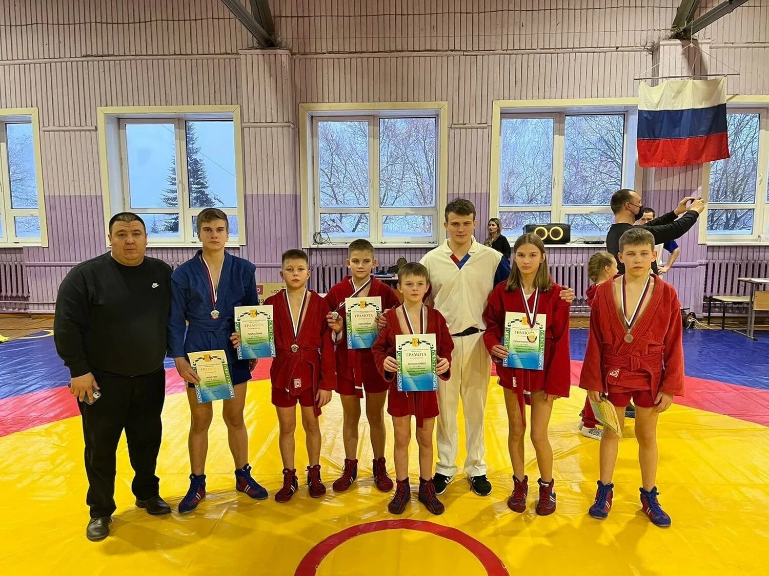 Соревнования по самбо киров. Киров соревнования по самбо. Борцы самбо. Соревнования по самбо киров. Соревнования по самбо киров.