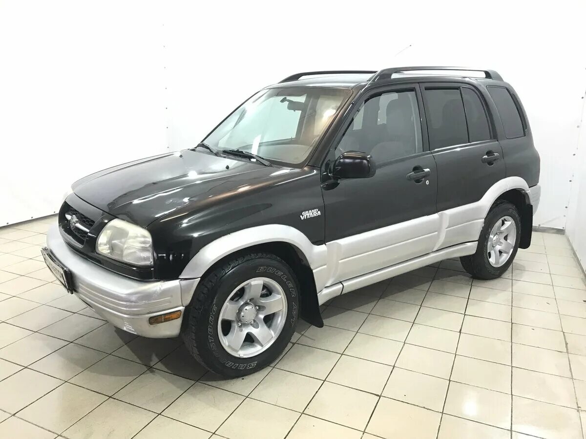 Suzuki grand vitara 2000 год. Suzuki Grand Vitara 2000. Suzuki Grand Vitara 2000 года. Гранд Витара 2000 года. Цузуки Грант Витара 2000.