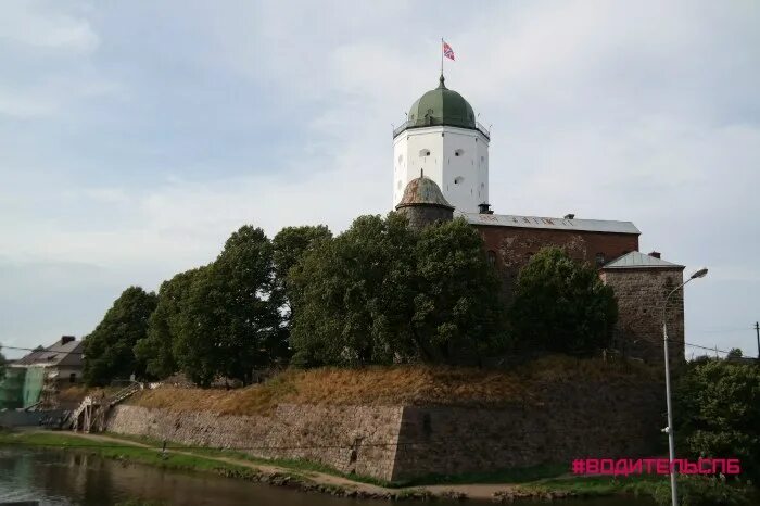 Выборгский замок рисунок. Музей-заповедник выборгский замок. Замок олафа в выборге. Выборг время работы. Выборгский замок 1293.