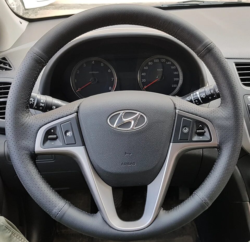 Солярис 2025 руль. Руль hyundai solaris. руль hyundai solaris 2015. руль хендай солярис 1 кожаный. руль солярис 2.