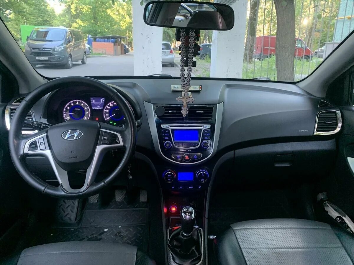 стоит ли брать солярис. хендай солярис 2021 тест драйв. Hyundai solaris 2011. хендай солярис 1. Hyundai solaris.