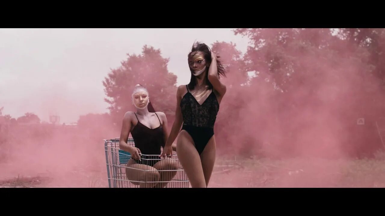 New video 2019. Vdj smile модель в клипе блондинка. Kaylashaw official video. Stormzy vossi bop. Сехси 2021.