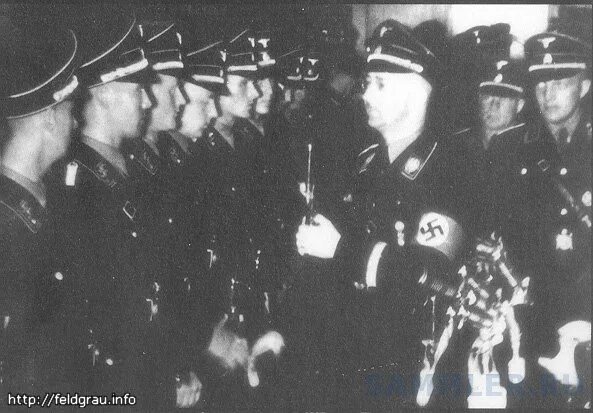 Школа сс. Гиммлер награждает офицеров СС. Школа СС БАД Тельц. Юнкерские школы СС. Waffen SS школа БАД Тельц.