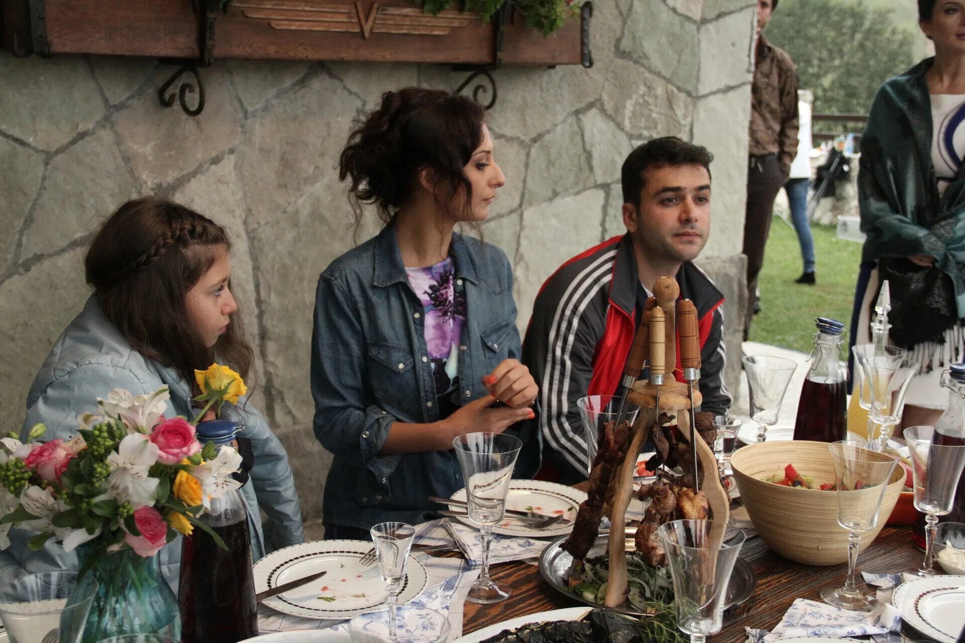 домик в сердце содержание. олег джагаев и мария семкина. домик с сердечком. армянский фильм домик в сердце. домик в сердце фильм 2014.