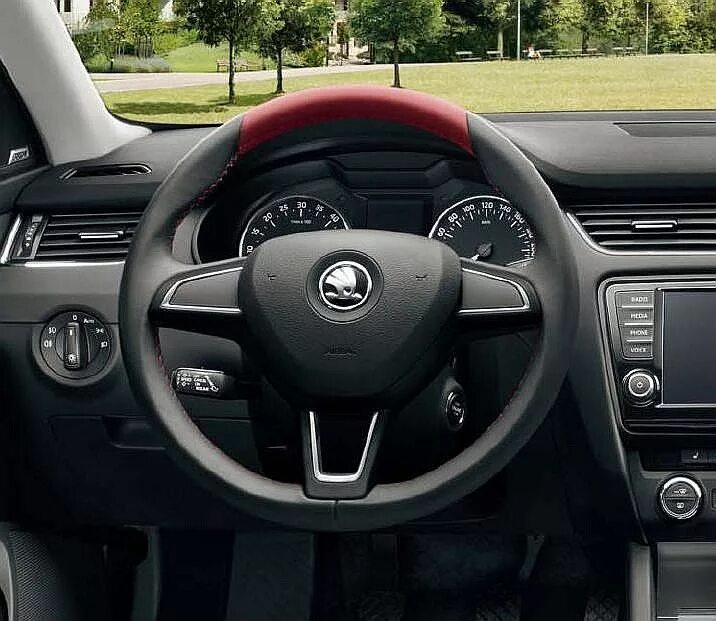 Шкода красный руль. Руль skoda octavia a7. Шкода красный руль. Шкода красный руль. Шкода рапид 2019 руль.