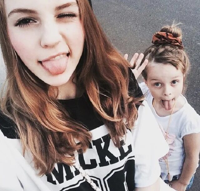 Текст песни марьяны ро. Surprise maryana ro текст. Тексты песен марьяны. Сюрприз марьяна ро текст. Марьяна ро идиоты.