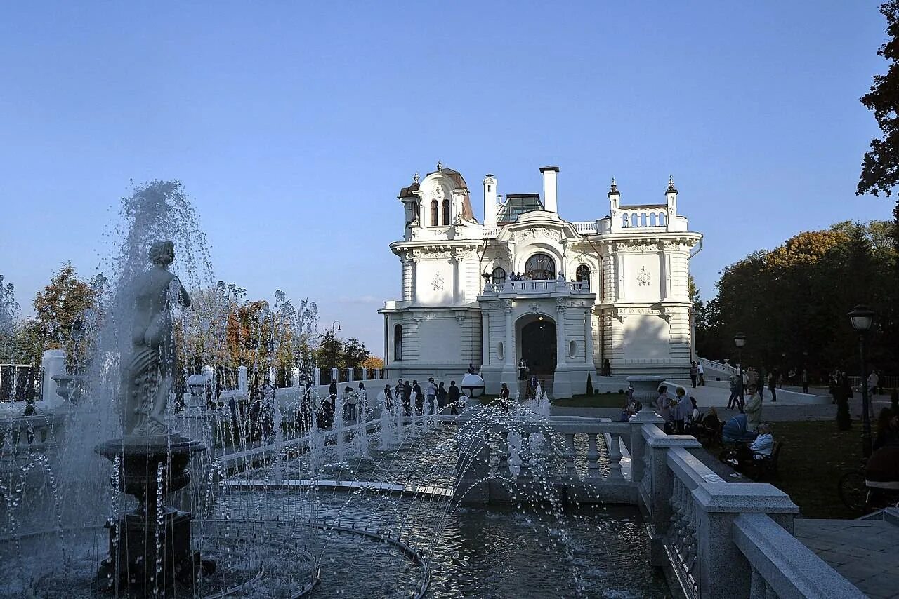 Фотографии достопримечательности города. Тамбов дворец Асеевых. Набережная Тамбов усадьба Асеевых. Достопримечательности Тамбова усадьба Асеевых. Фонтан усадьба Асеевых.