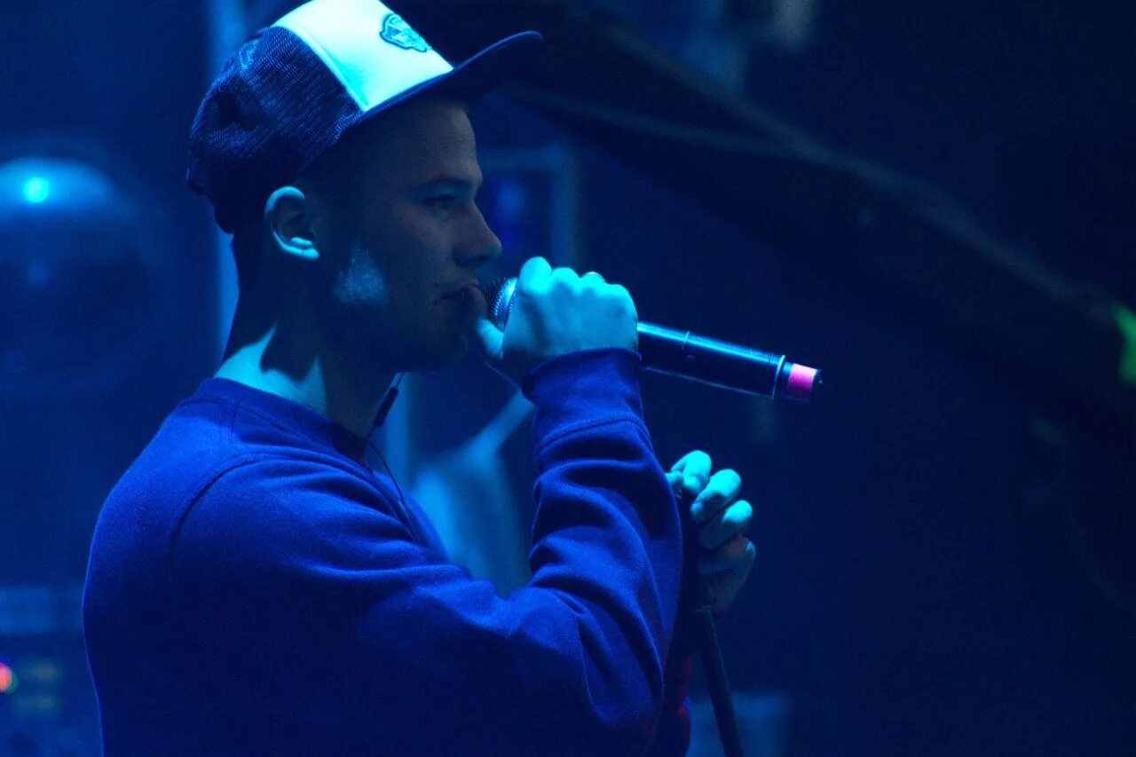 Макс барских 2013. Новые песни макс. Макс барских ночь-проводник [remake]. Макс барских фото. Певец макс барских.