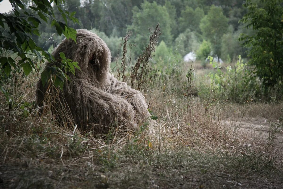 Леший новое. Кикимора снайперская. Маскхалат Леший снайпер в лесу. Снайперский маскхалат Леший. Кикимора костюм снайпера.