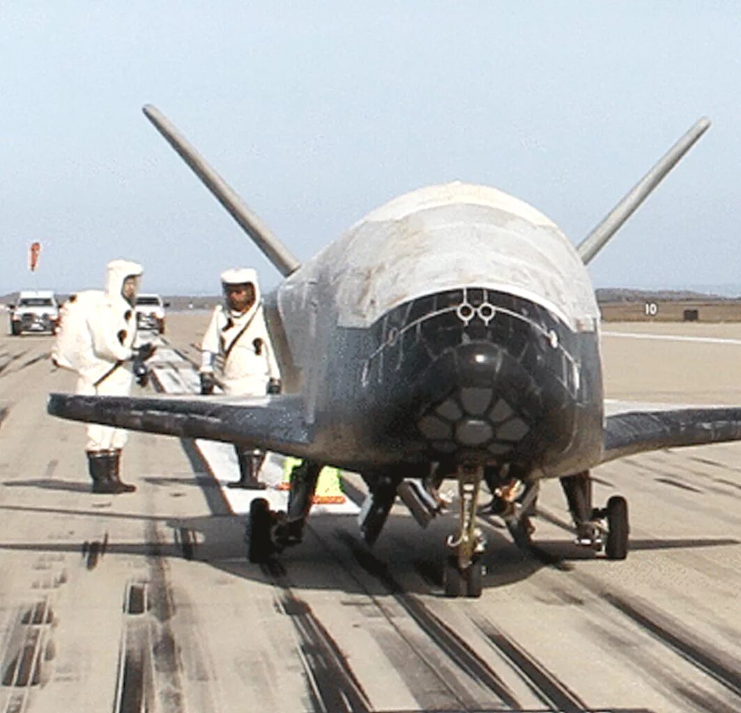 X 37b falcon. Боинг x37. X-37. Боинг 37. Космоплан x-37b.