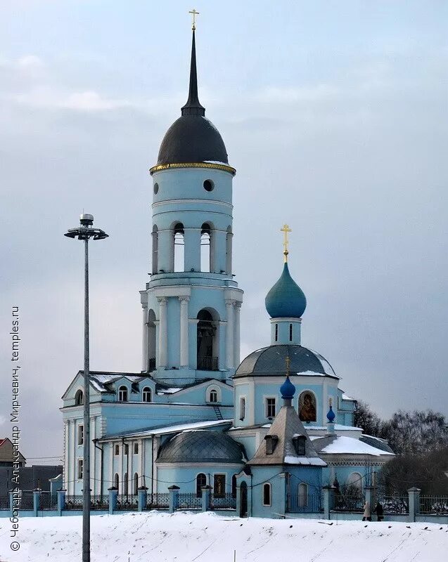 Храм владимирской божьей матери в мытищах. Владимирская Церковь Мытищи. Владимирская Церковь Божьей матери в Мытищах. Мытищинский храм Владимирской иконы Божией матери. Богоматерь Владимирская в храме.