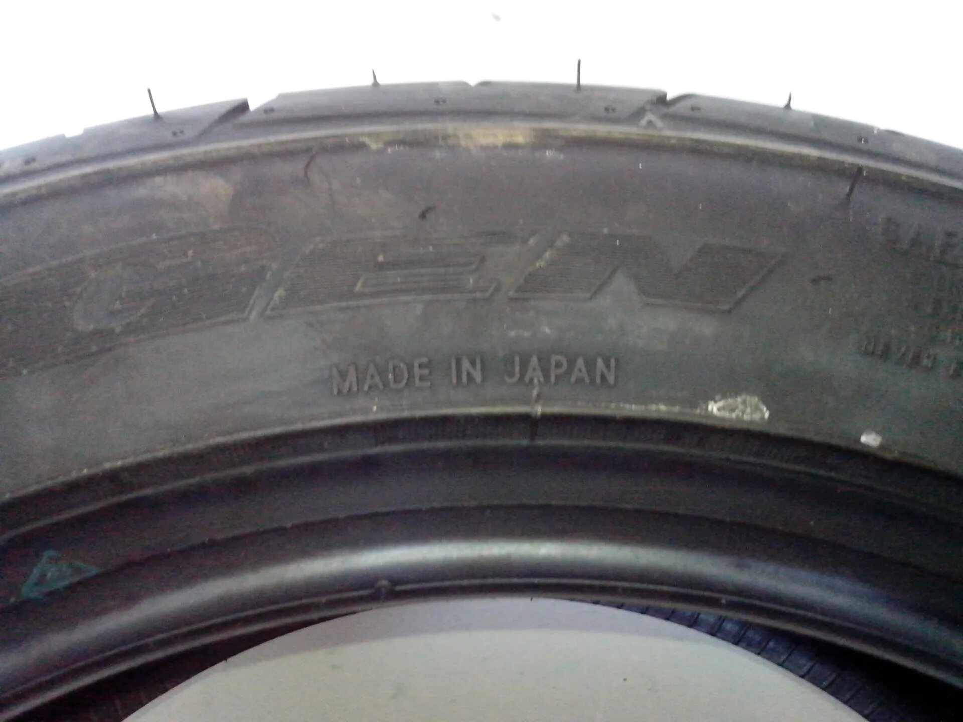 Покрышка 195x75 р 15 лт. Шины южная корея. Kumho wintercraft ice wi32. Roadstone roadian n8000. Шины южная корея.