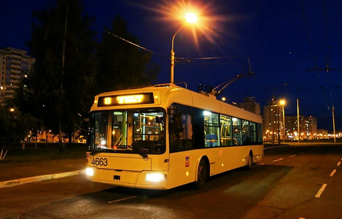 Троллейбус бас. АКСМ-321 троллейбус. Троллейбусный парк 3 Минск. Троллейбус АКСМ 321 Беларусь. Троллейбусов парк Минск.