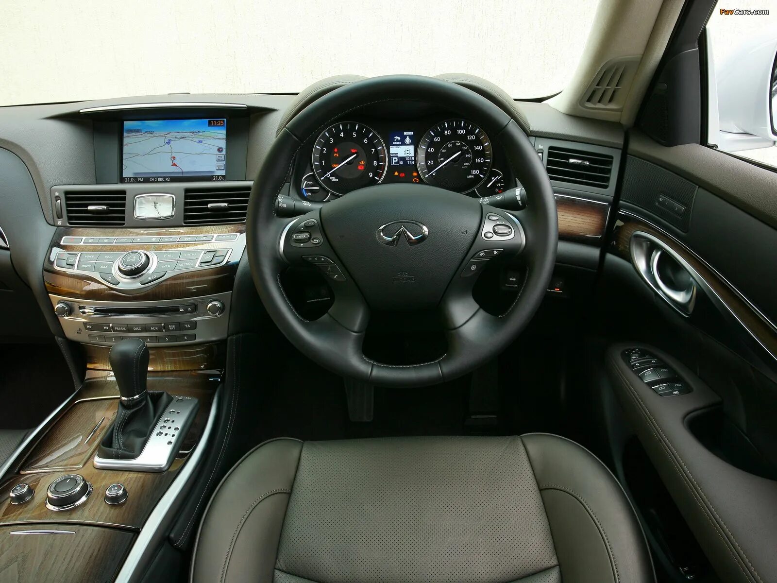 Инфинити седан м 35. Инфинити m35 2010. Infiniti m35 2013. Infiniti m35 салон. Инфинити м купить