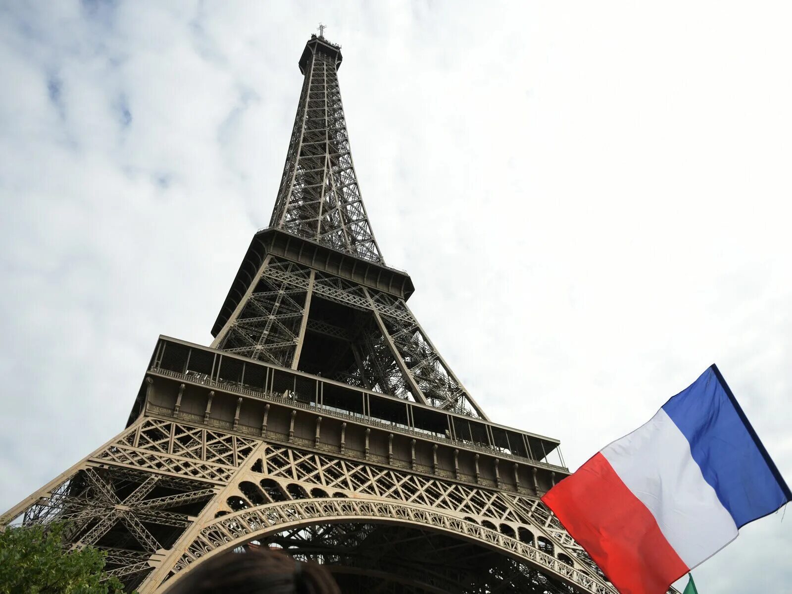 Эйфель / eiffel (2021). Башня огня. Эйфелева башня в челябинске. Олимпийская деревня в париже 2024. Эйфелева башня в париже горит.