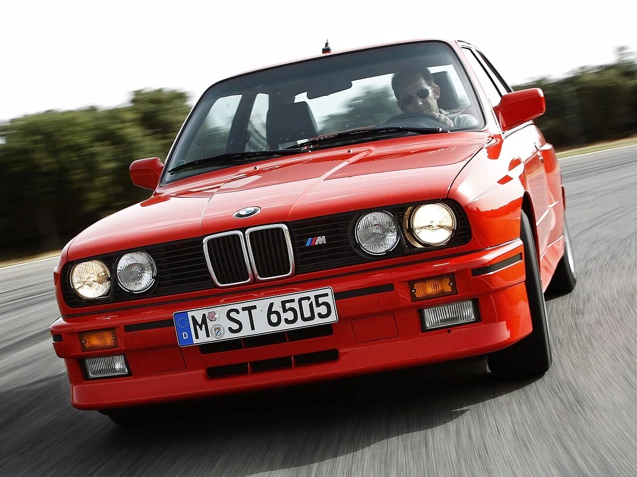 Купить старую бмв. BMW m3 e30 Coupe. BMW m3 1986. BMW 3 e30. BMW m3 e30 1986.