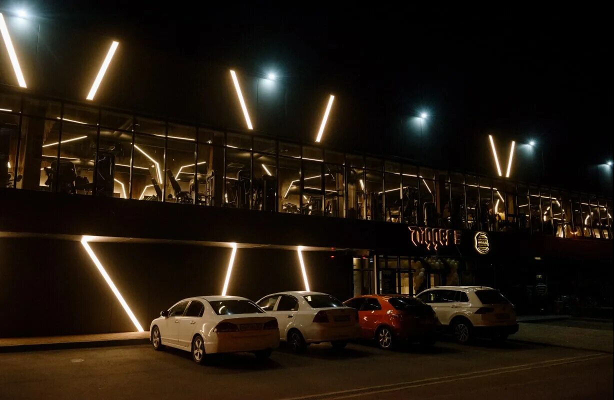 Диггер краснодар. Диггер фитнес клуб краснодар. Диггер клуб. Digger краснодар. Зал диггер краснодар.