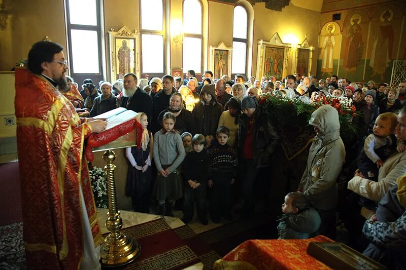 игумен владимир соколов храм михаила архангела. рождественская служба в храме архангела михаила. рождественская служба в храме архангела михаила. рождественская служба в храме архангела михаила. сочельник богослужение.