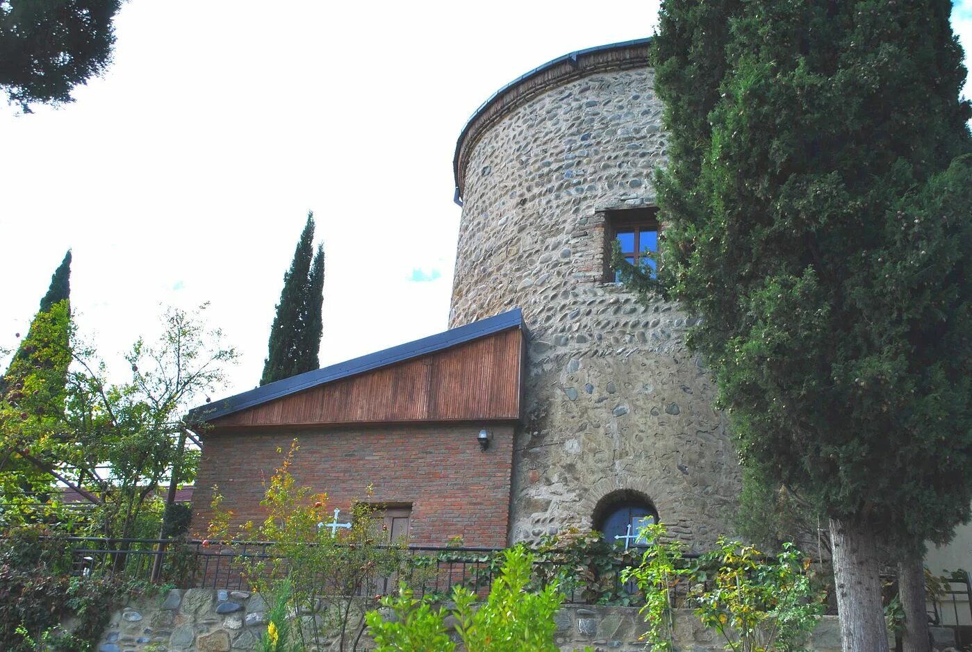 где жил старцев