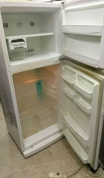 Холодильник daewoo no frost. Холодильник daewoo no frost multi-flow. Холодильник дэу двухкамерный ноу фр. Холодильник daewoo multi-flow fr-3501. Daewoo холодильник двухкамерный no frost.