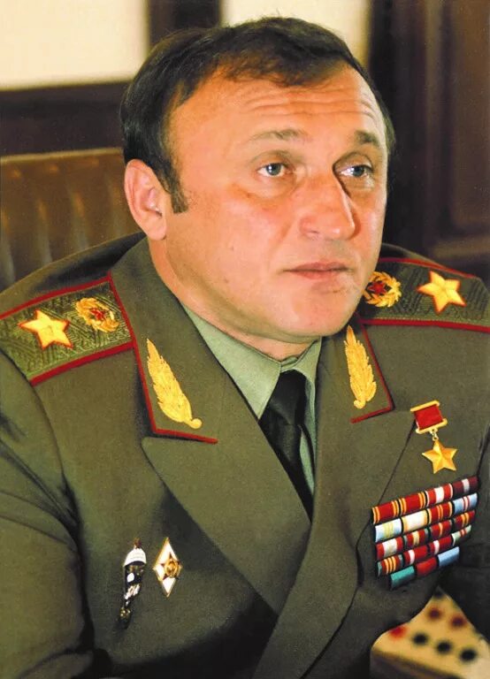 Генерал армии грачёв павел сергеевич. Павел грачев 2012. Павел грачев 1994. Министр грачев. Генерал павел грачев афганистан.