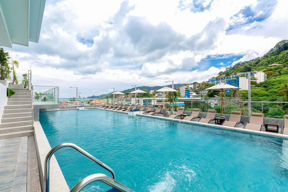 Zenseana resort spa phuket. Zenseana resort spa. Турист перелетел бассейн. Zenseana resort spa. Zenseana resort spa.