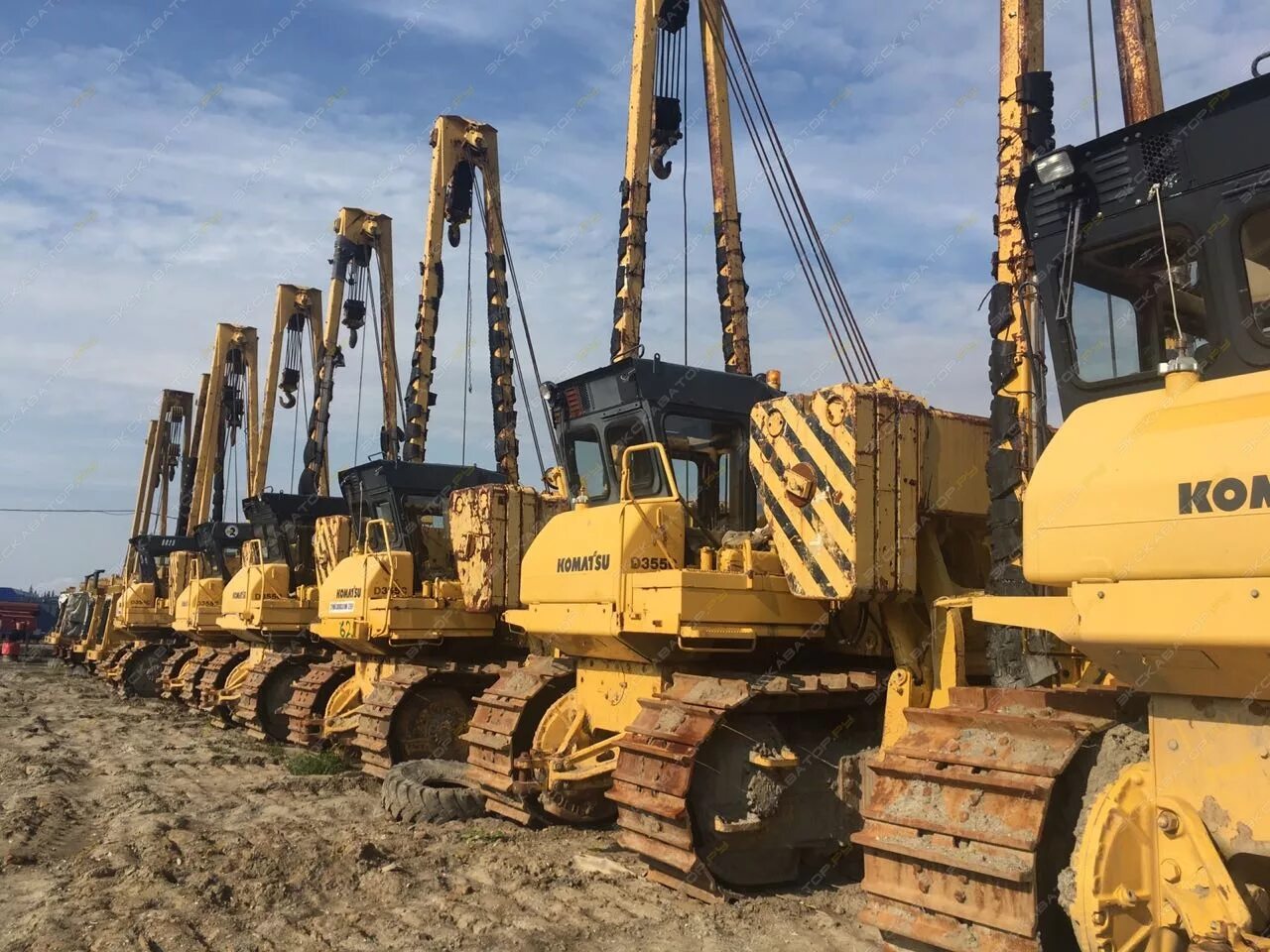 Komatsu d355c. Трубоукладчик komatsu d355c-3. трубоукладчик бульдозер komatsu d355. кран-трубоукладчик komatsu d355c. кран-трубоукладчик komatsu d355c-3.