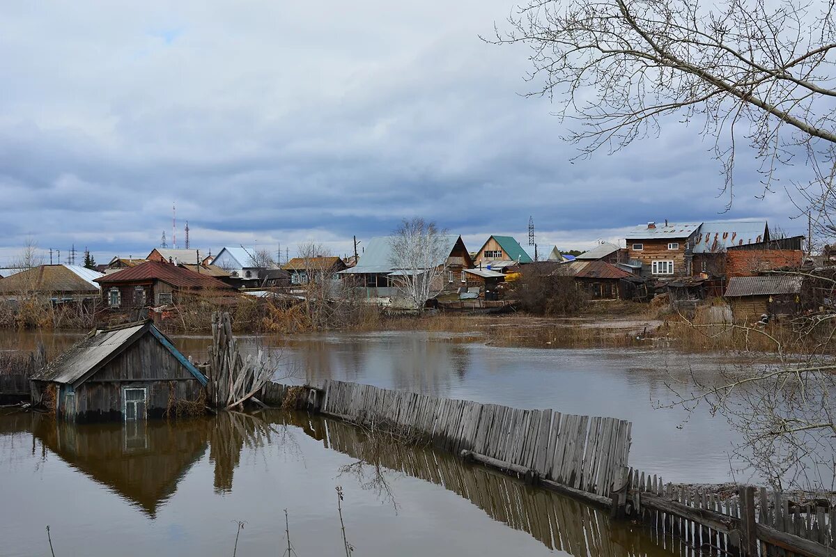 Канаши шадринск. Курган набережная закат. Канашская железная дорога. Канаши шадринск. Юлдус шадринский район.