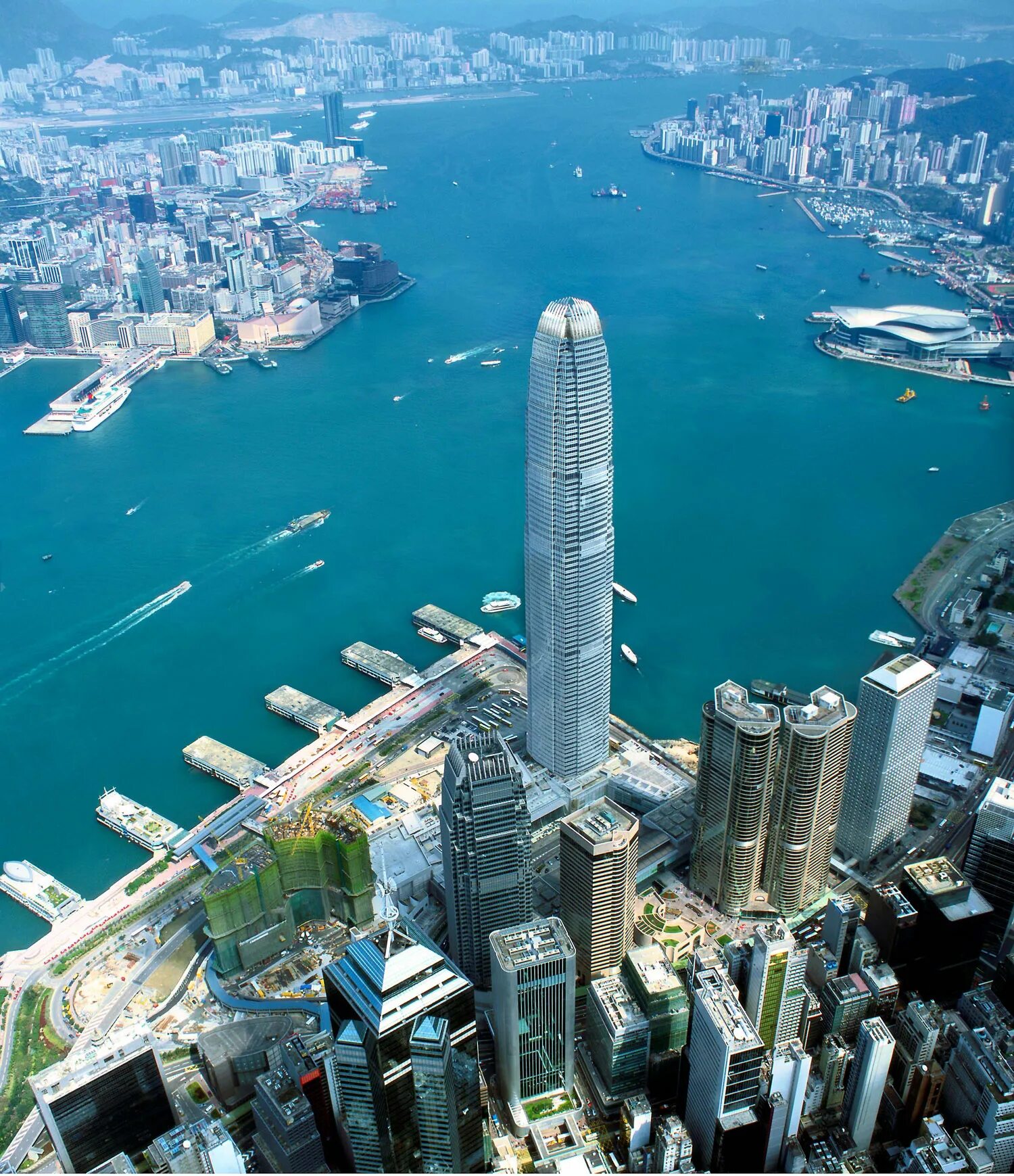 Небоскребы гонконга. Международный финансовый центр Гонконга. Международный финансовый центр-2 Гонконг. Гонг Конг небоскребы. Гонконг небоскреб Международный коммерческий центр.