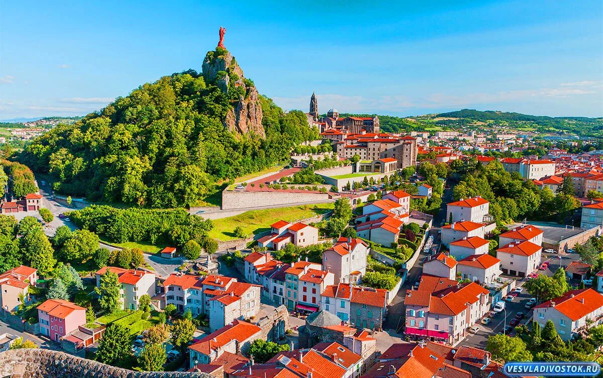 овернь. овернь. франция овернь природа. парк вулканов в оверни. овернь франция.