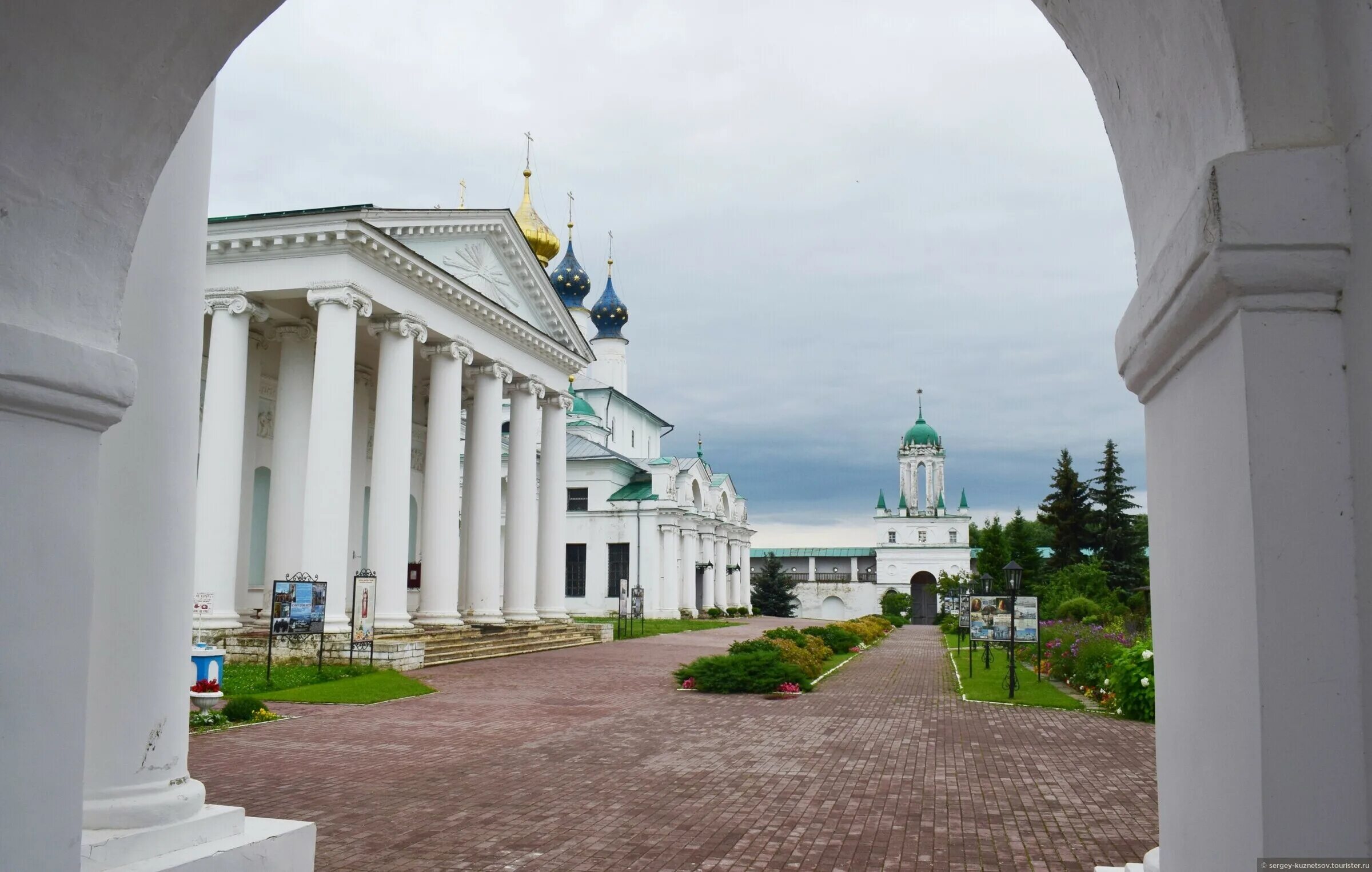 Спасо-Яковлевский монастырь Ростов. Яковлевский монастырь Ростов Великий. Ростов Великий Спасо-Яковлевский Дмитриев монастырь.