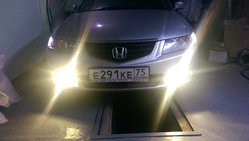 Коробка автомобильных лед лампочек. Лед лампы штраф 2023. Лед лампы штраф 2023. Лед лампы штраф 2023. Штраф за led лампы в фарах.