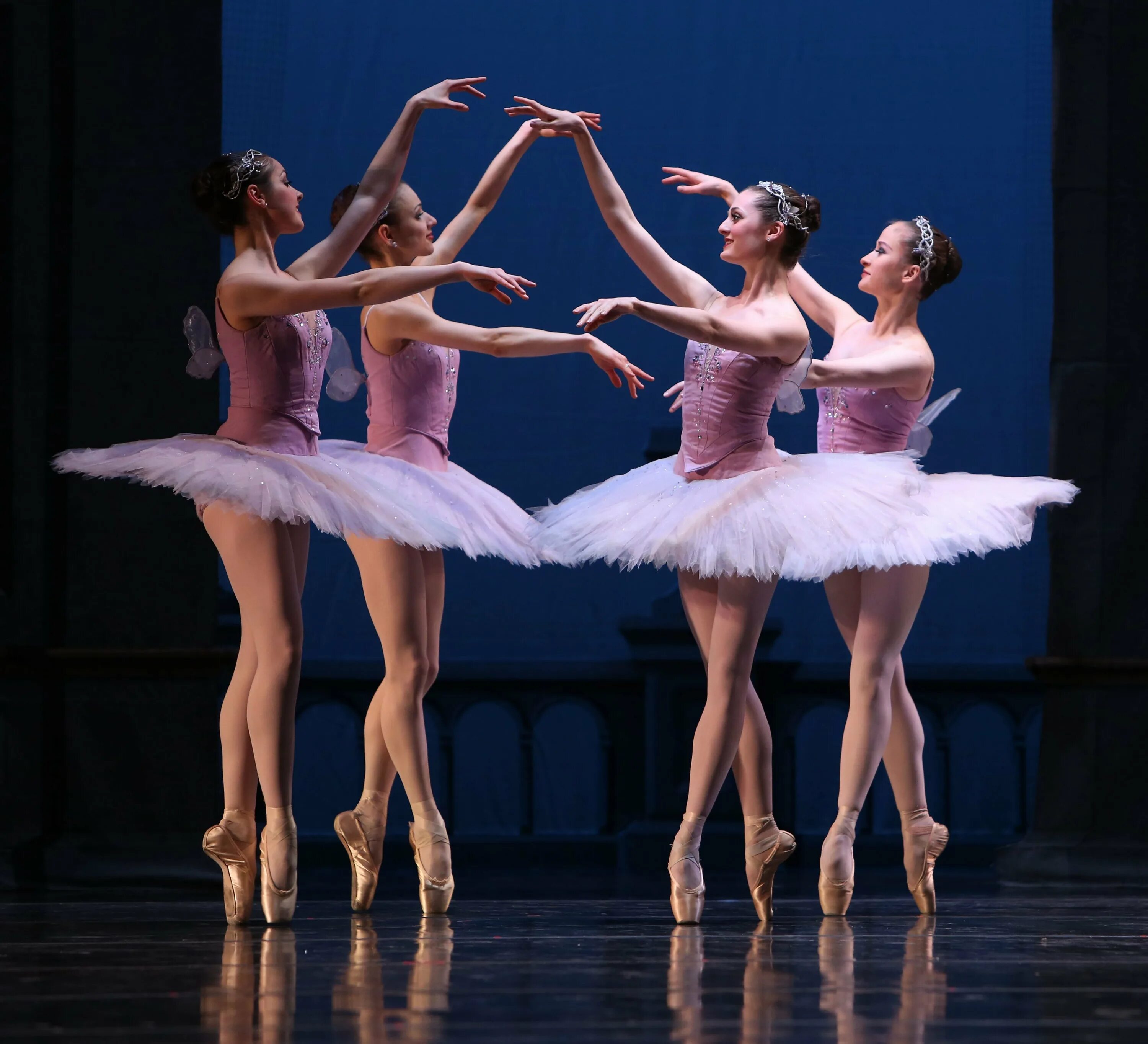 Балет 7. Бакинский балет семь красавиц. Бакинский балет семь красавиц. Русский балет семь красавиц. Балет семь красавиц в баку.