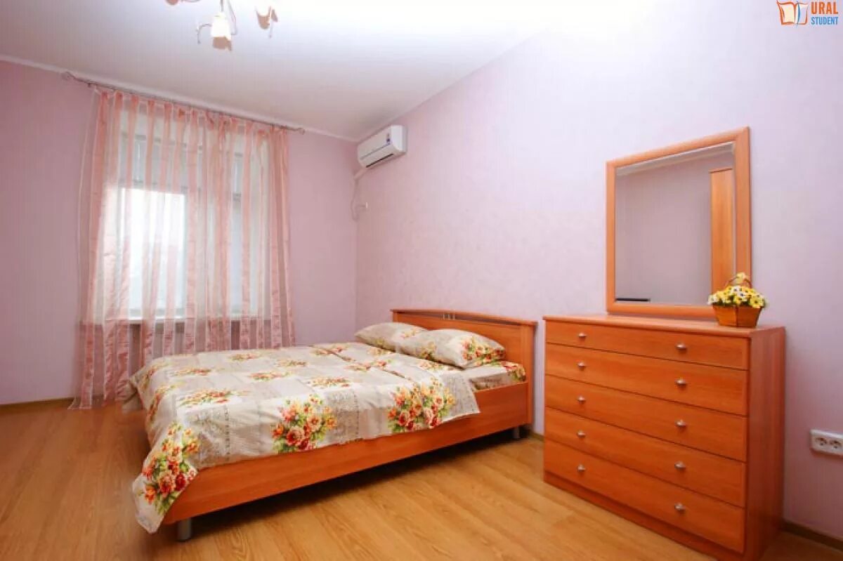 Апартаменты на длительный срок. Апартаменты почасово. Однокомнатная суточная квартира. Однокомнатная квартира на сутки. Квартира на сутки.