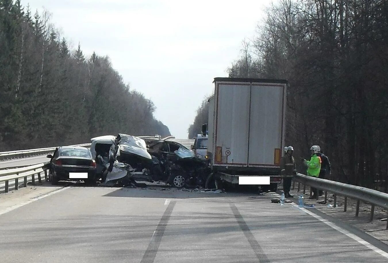 дтп калужская область киевское шоссе. авария на калужском шоссе. дтп в калужской области за последние сутки. дтп киевское шоссе калужская область сегодня. дтп киевское шоссе калужская область сегодня.