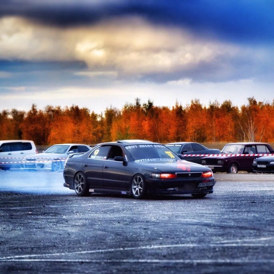 Автоклуб чита инсайт. Техцентр tourerv. Toyota chaser 90 дрифт. Техцентр tourerv. Чайзер раута.