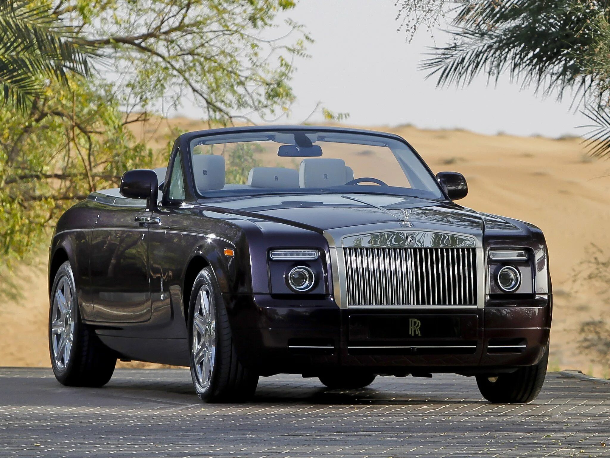 Автомобиль rolls royce. Rolls Royce Phantom Drophead. Phantom Drophead Coupe. Rolls Royce Drophead Coupe. Rolls Royce Phantom Drophead 2008.