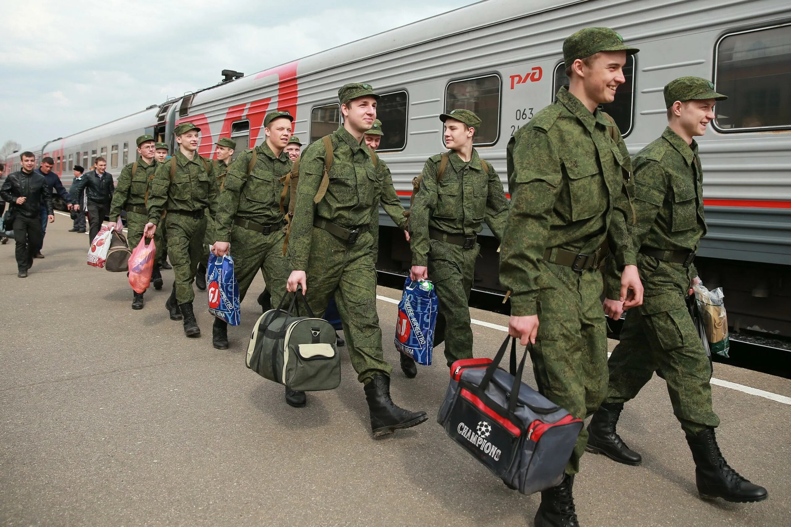 Песня меня забрал военкомат до встречи. Военный прокурор Западного военного округа Егиев. Призыв в армию 2022 срочников. Осенний призыв.