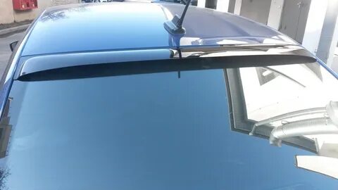 Заднее стекло поло седан