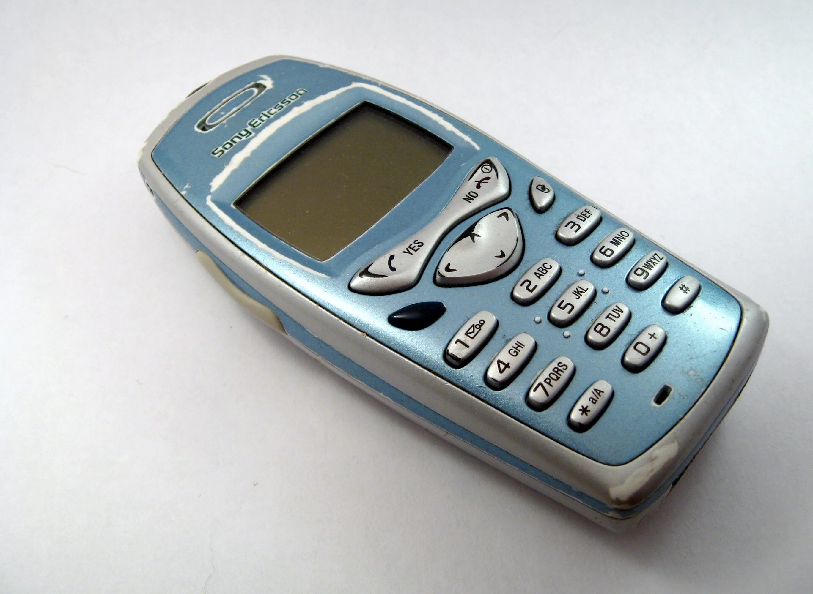 Старый телефон сони эриксон. Сони Эриксон т200. Ericsson t200. Sony Ericsson t200 2002. Эриксон т 200.