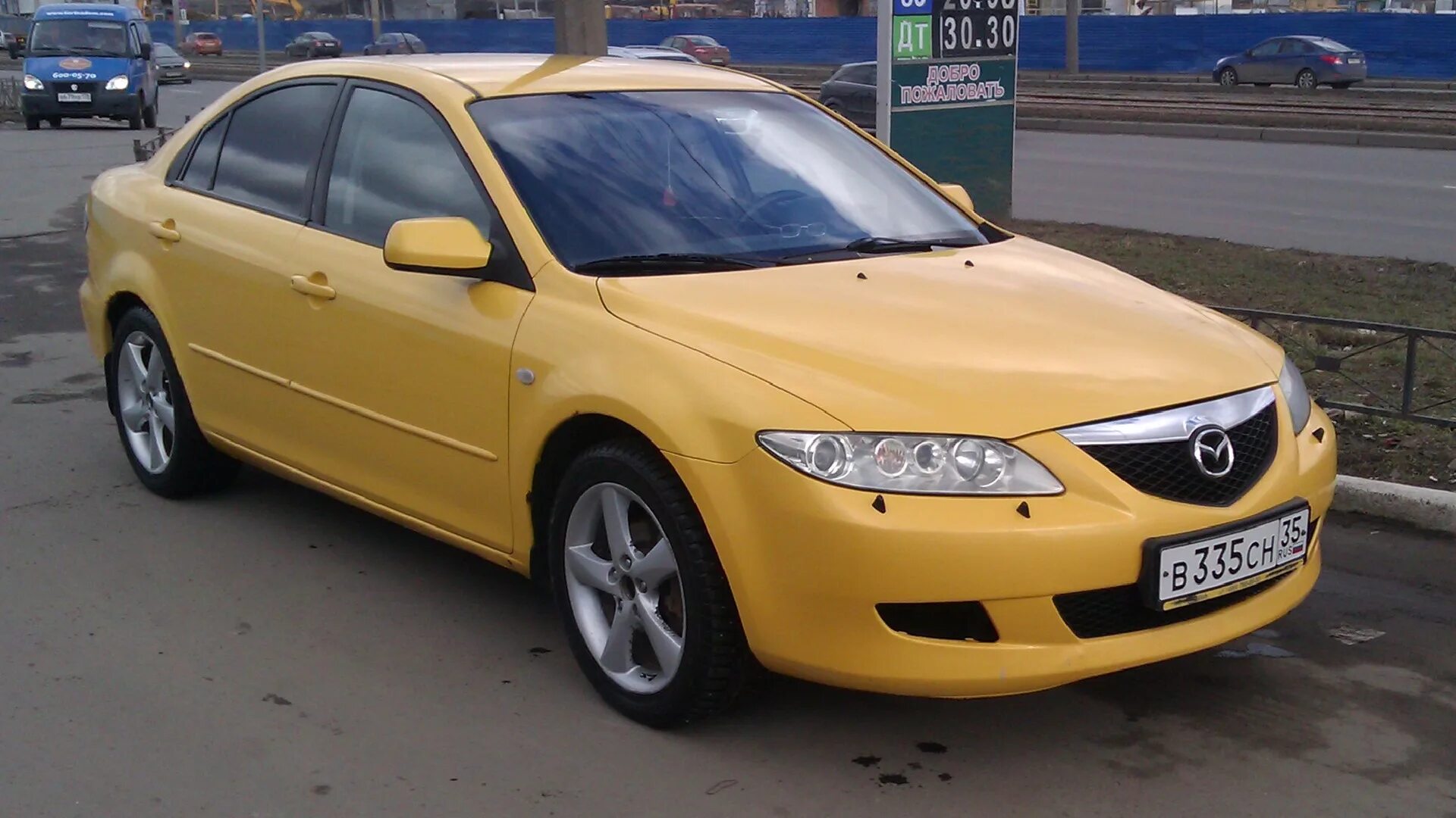 Всего 15 такси 6 желтых. Mazda 6 2003. Мазда 6 2003 желтая. Mazda 6 желтая. Желтая Мазда 6 gg.