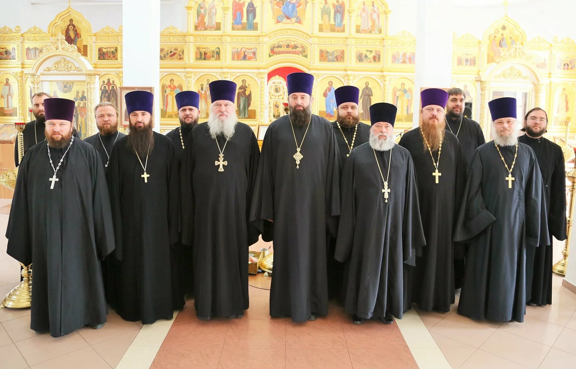 Служители сергиево посадской лавры. Священники сергиева посада. Герман чесноков сергиев посад. Батюшка сергиев посад. Отпевание епископа сергия соколова.