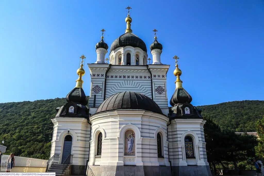 Православный храм в горе. Форос церковь воскресения христова. церковь воскресения христова (форосский храм) , крым. храм вознесения христова форос. форос храм на горе.